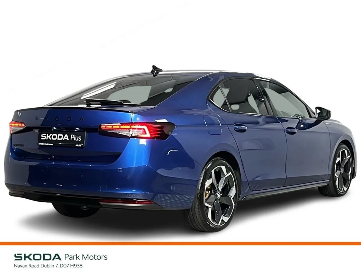 Skoda Superb Saloon, Diesel, 2026, Blue