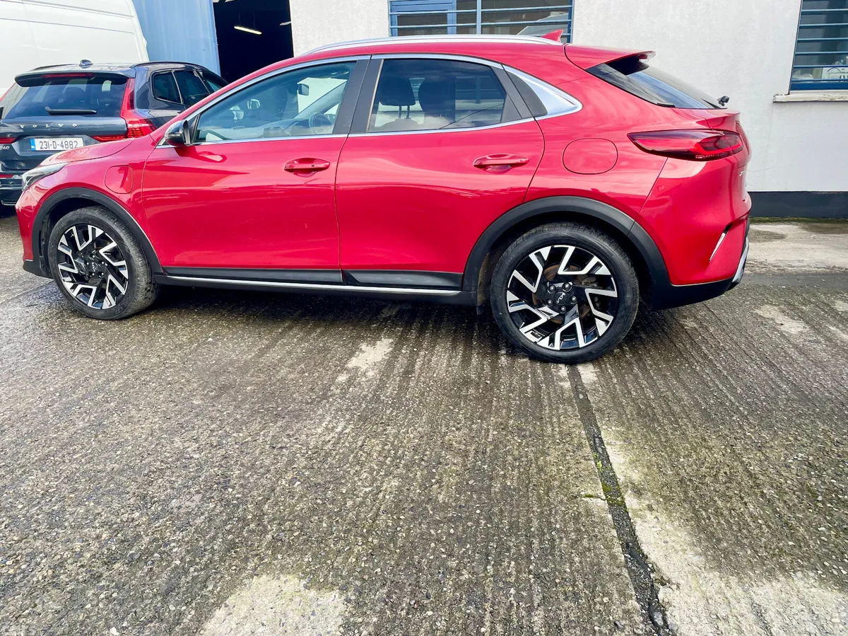 Kia XCeed Hatchback, Petrol Plug-in Hybrid, 2023, Red