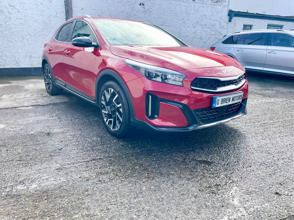 Kia XCeed Hatchback, Petrol Plug-in Hybrid, 2023, Red