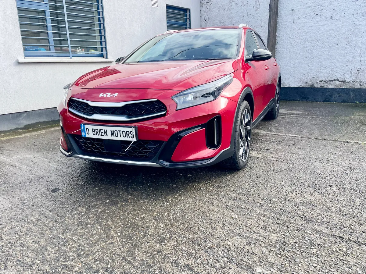 Kia XCeed Hatchback, Petrol Plug-in Hybrid, 2023, Red