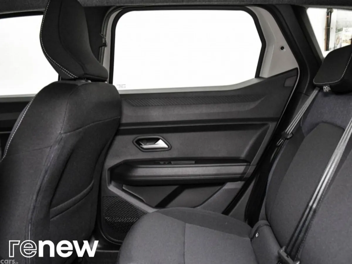 Dacia Duster SUV, Petrol Hybrid, 2026, Brown