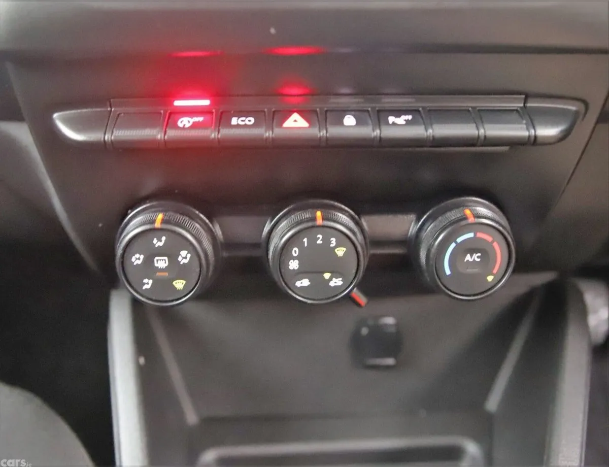 Dacia Duster SUV, Petrol Gas, 2021, Blue