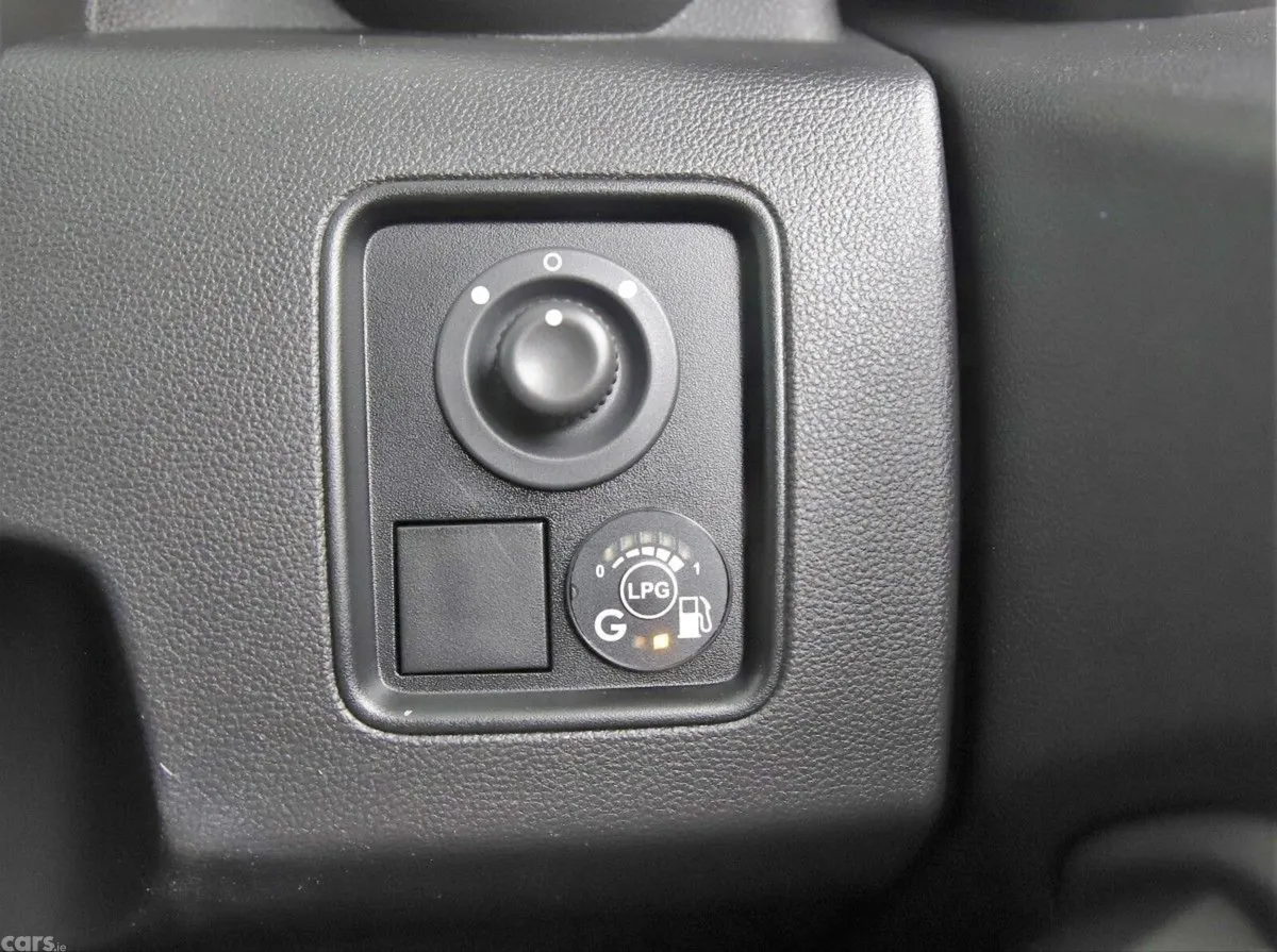 Dacia Duster SUV, Petrol Gas, 2021, Blue