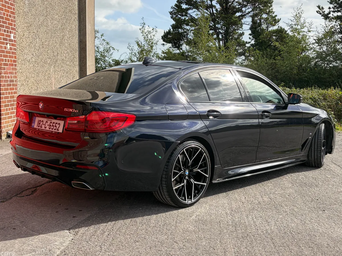 BMW 5-Series Saloon, Petrol Plug-in Hybrid, 2018, Black