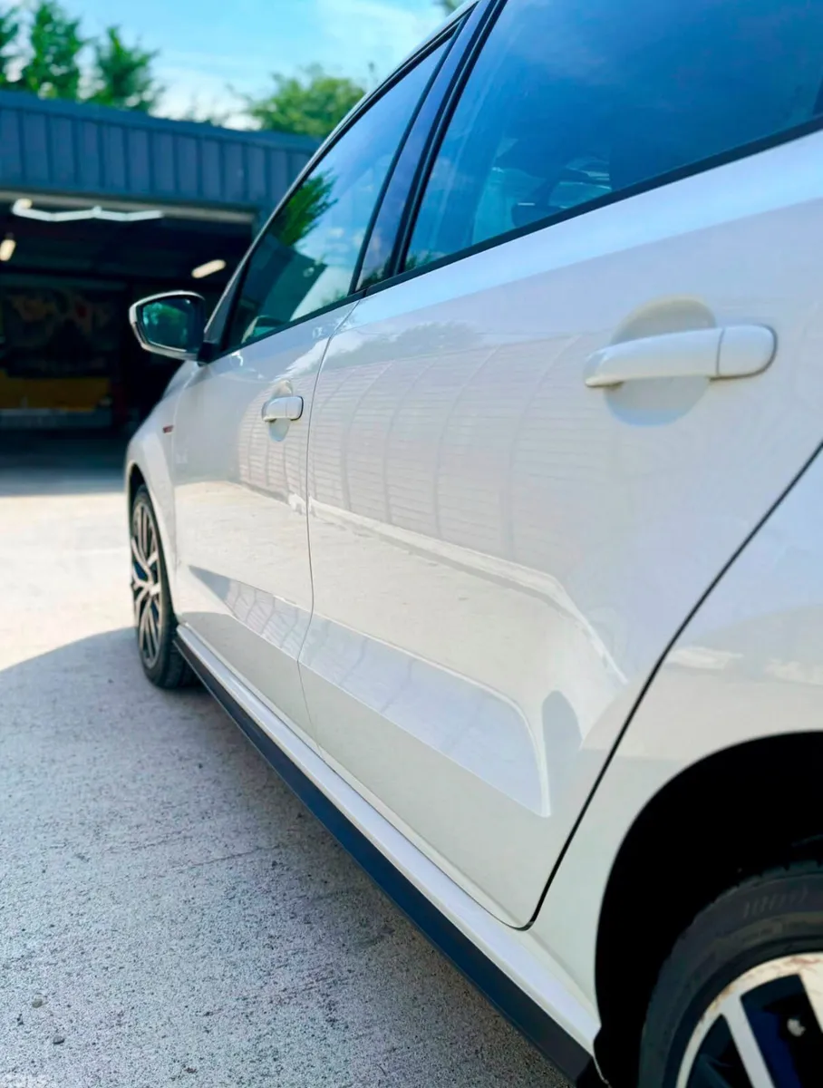 Volkswagen Polo Hatchback, Petrol, 2015, White