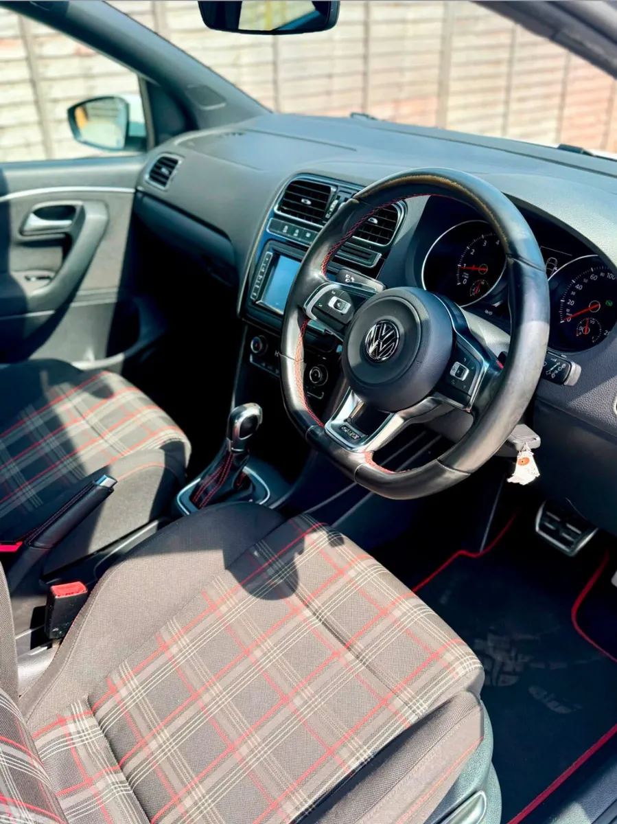 Volkswagen Polo Hatchback, Petrol, 2015, White
