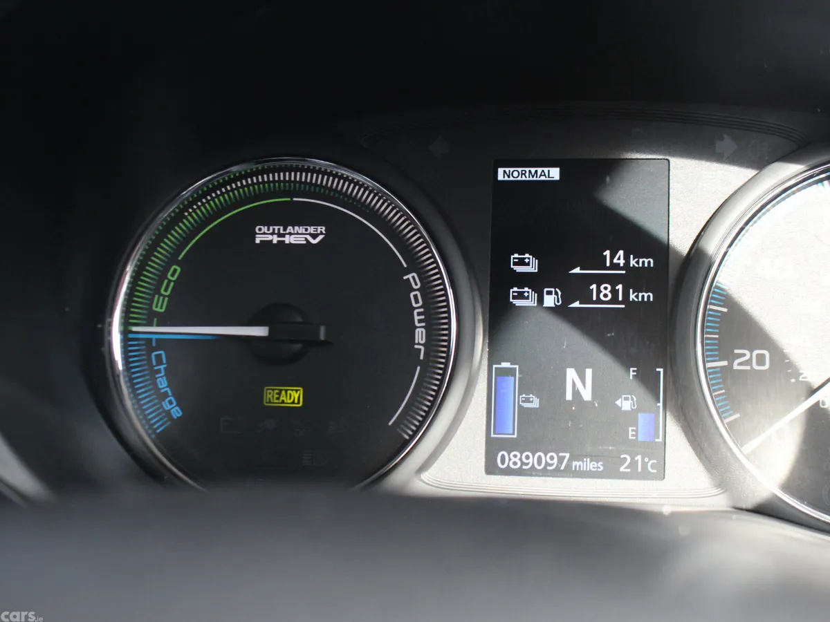 Mitsubishi Outlander SUV, Petrol Plug-in Hybrid, 2018, Red