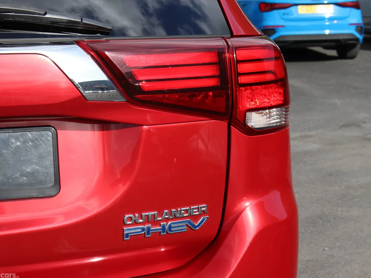 Mitsubishi Outlander SUV, Petrol Plug-in Hybrid, 2018, Red