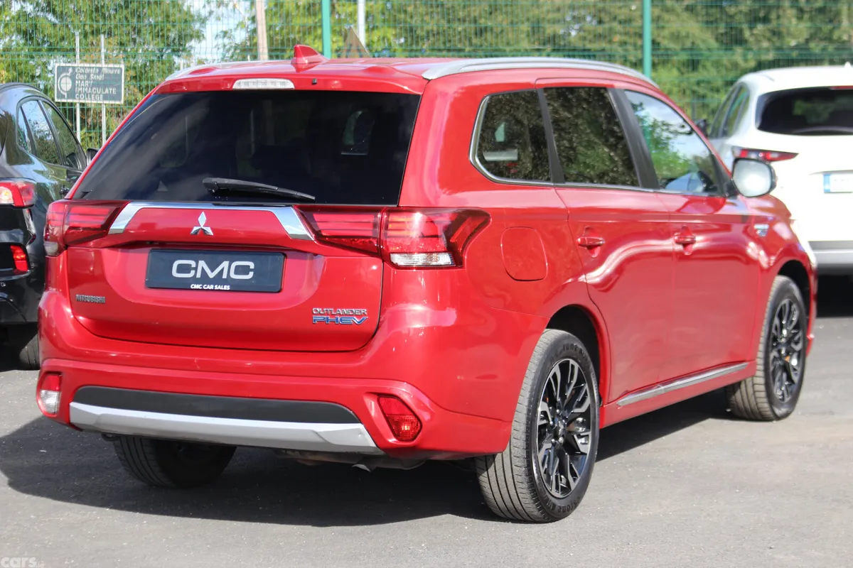 Mitsubishi Outlander SUV, Petrol Plug-in Hybrid, 2018, Red
