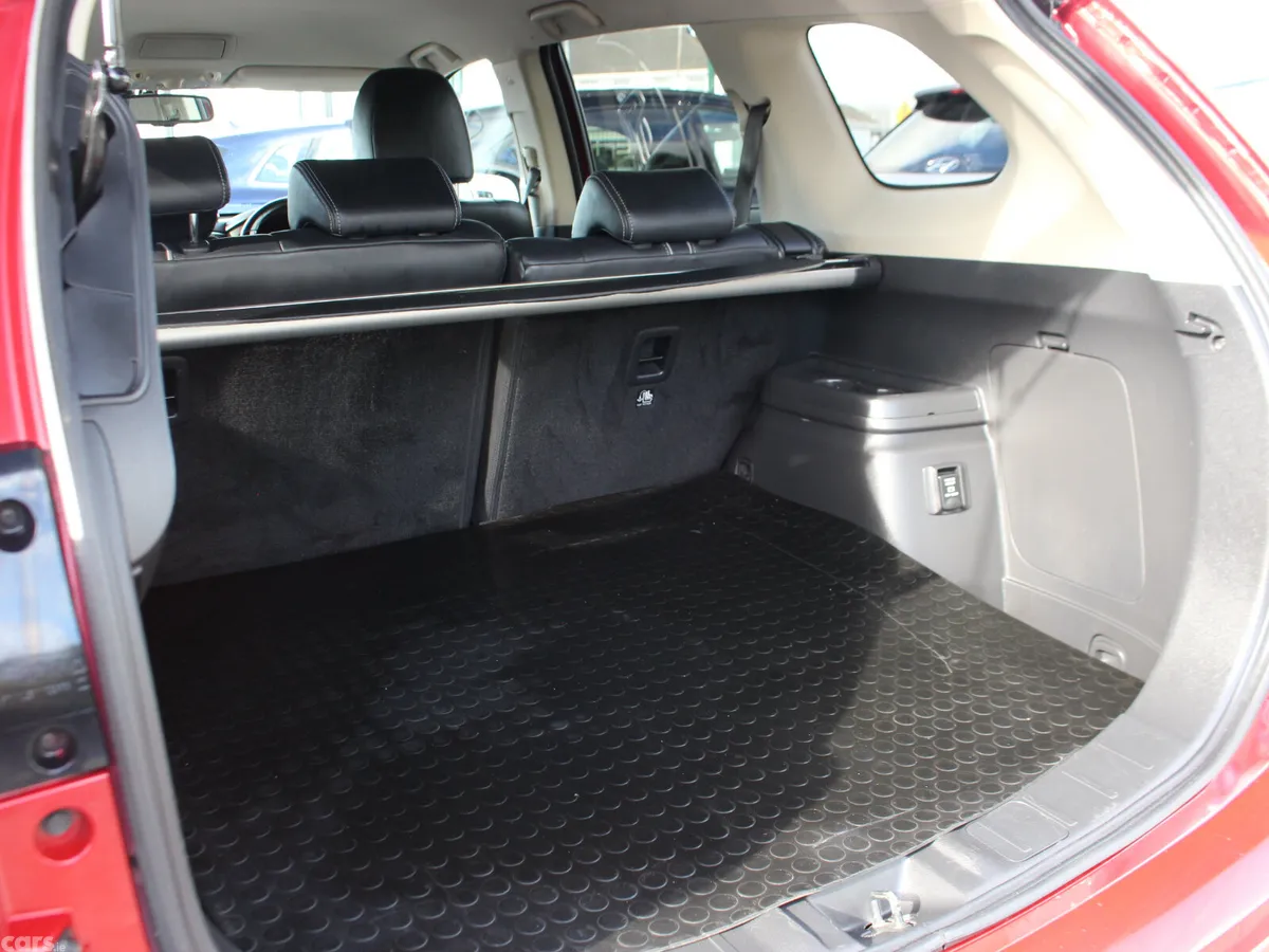 Mitsubishi Outlander SUV, Petrol Plug-in Hybrid, 2018, Red