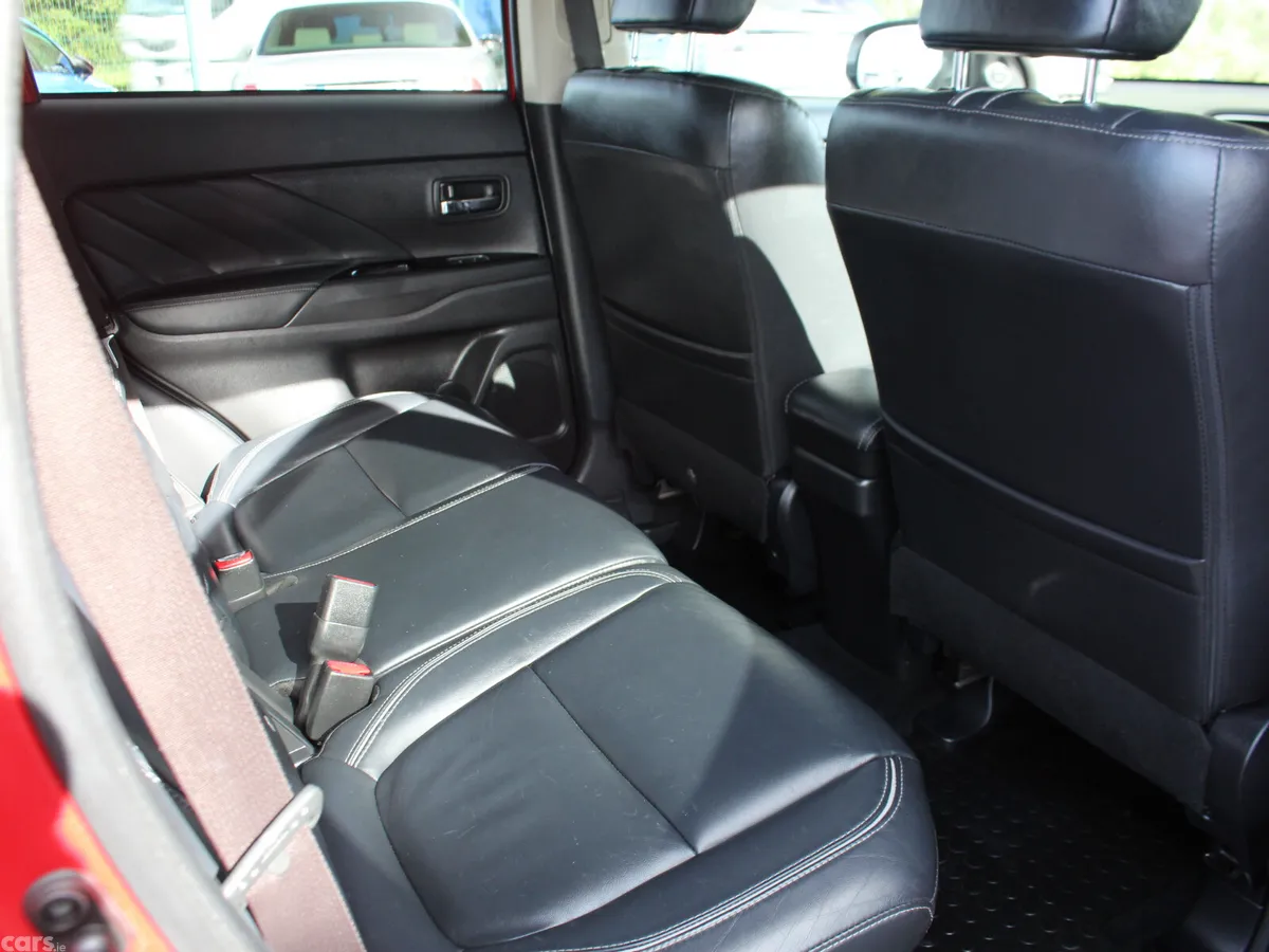Mitsubishi Outlander SUV, Petrol Plug-in Hybrid, 2018, Red