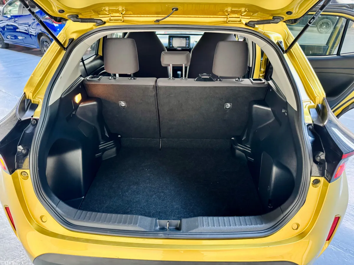 Toyota Yaris Cross Estate, Petrol Hybrid, 2022, Gold