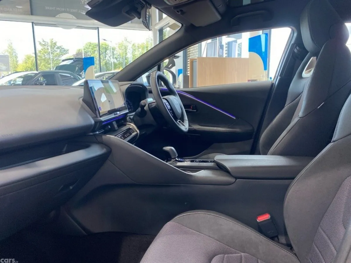 Toyota C-HR SUV, Petrol Hybrid, 2026, Grey