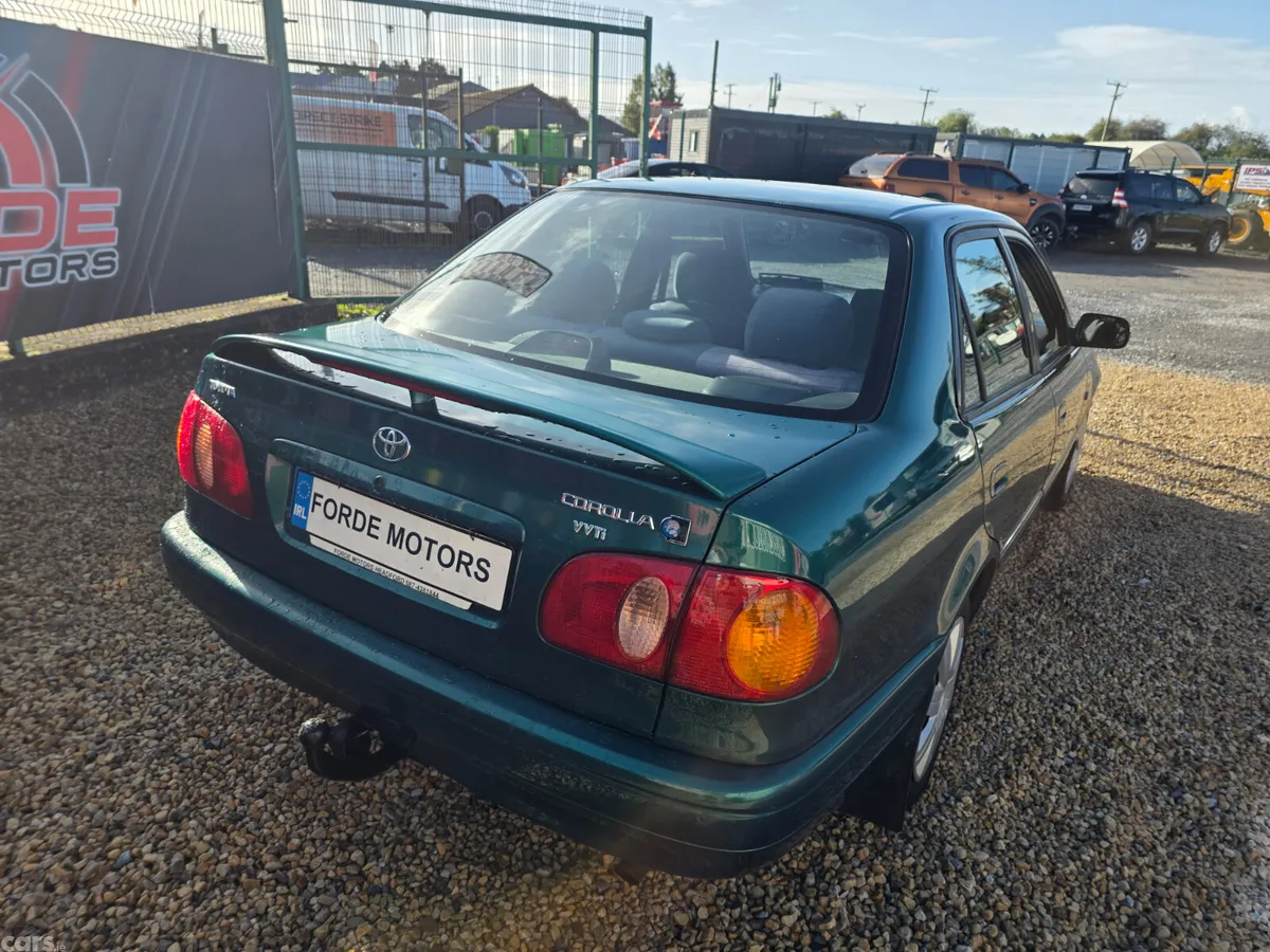 Toyota Corolla Saloon, Petrol, 2001, Green