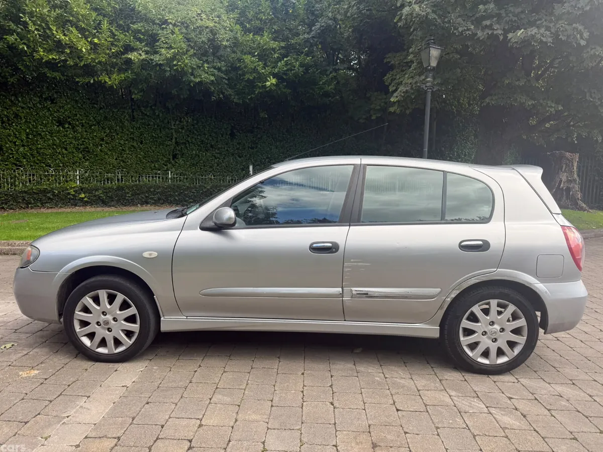Nissan Almera Hatchback, Petrol, 2007, Silver