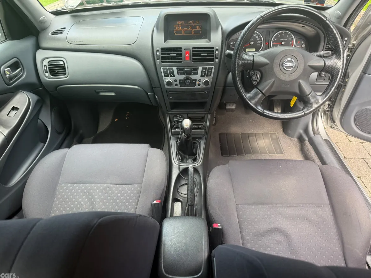 Nissan Almera Hatchback, Petrol, 2007, Silver