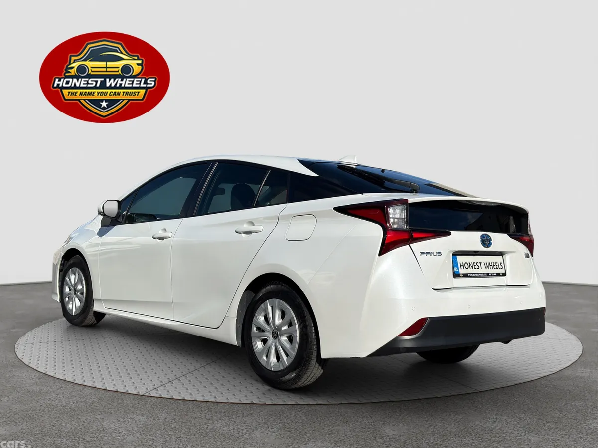 Toyota Prius Hatchback, Petrol Hybrid, 2022, White