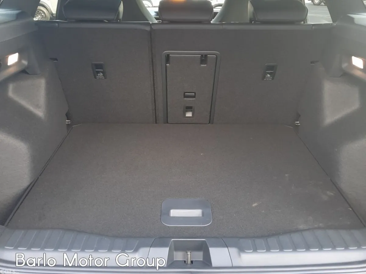 Ford Explorer MPV, Electric, 2026, Black