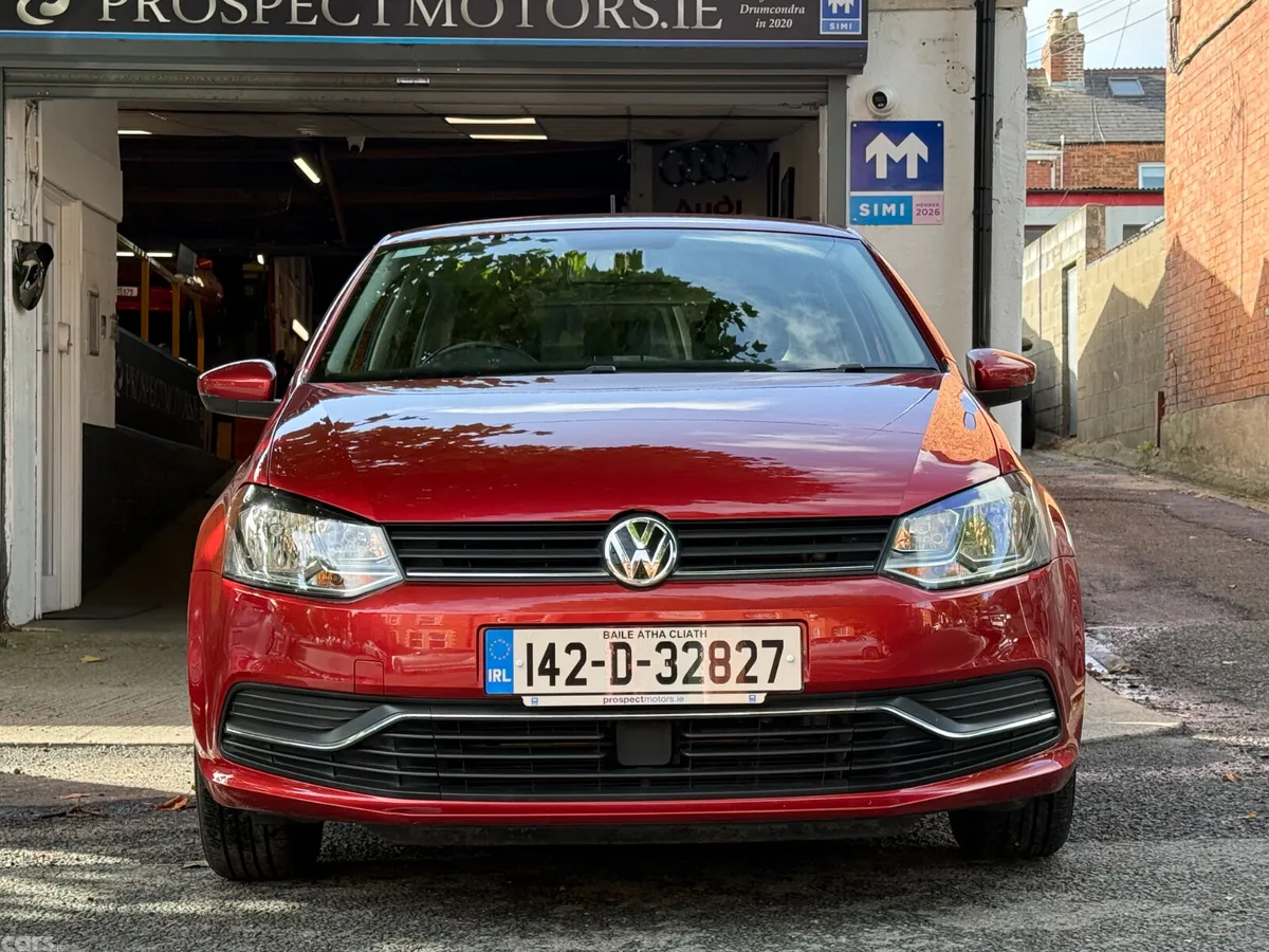 Volkswagen Polo Hatchback, Petrol, 2014, Red