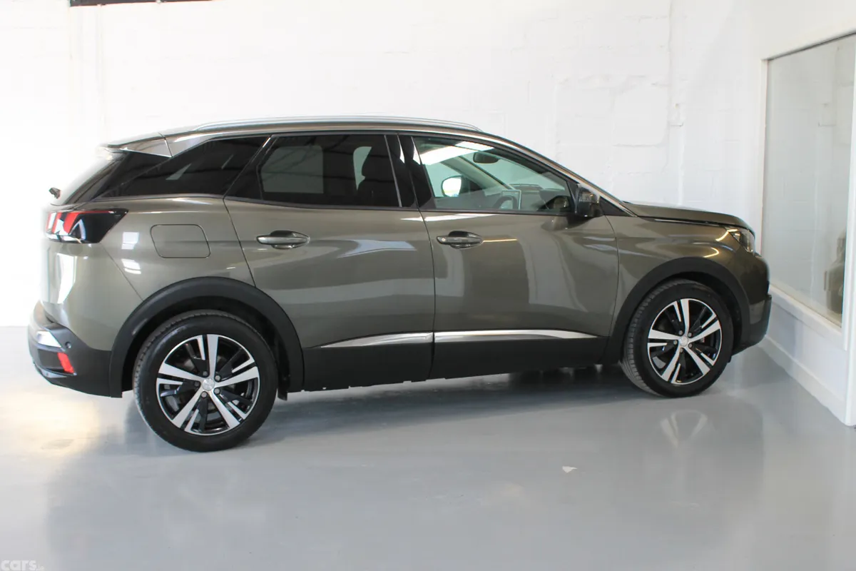 Peugeot 3008 MPV, Diesel, 2019, Grey