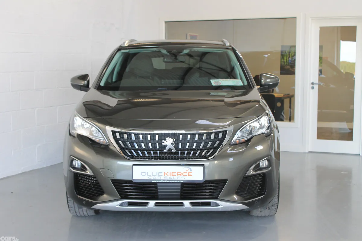 Peugeot 3008 MPV, Diesel, 2019, Grey