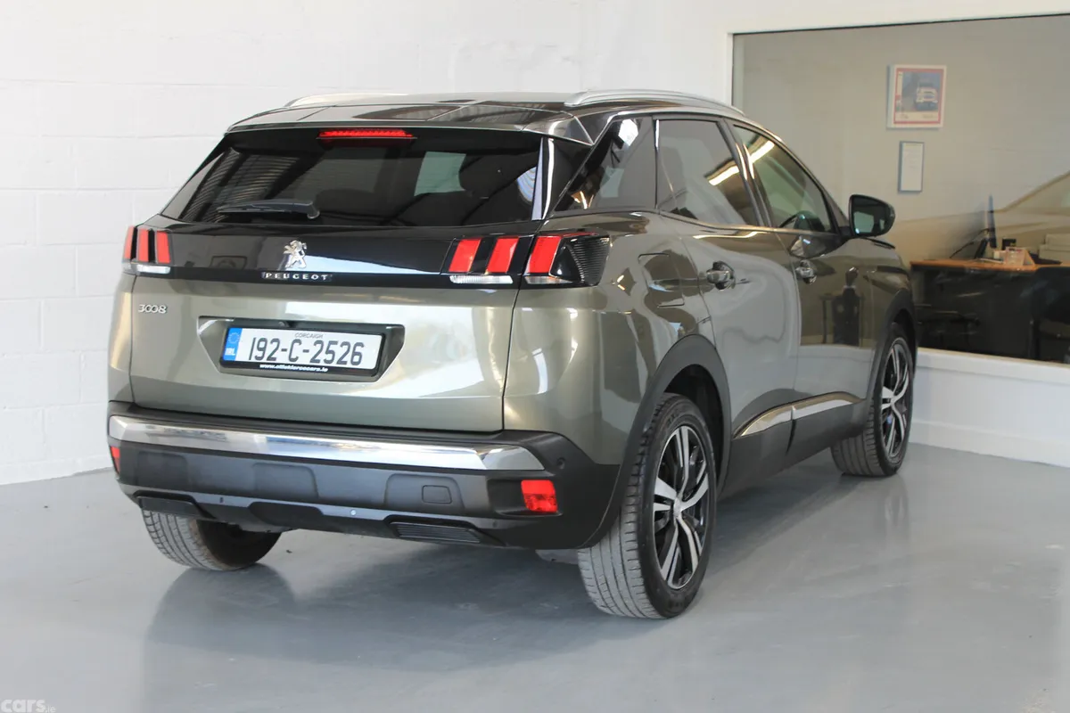Peugeot 3008 MPV, Diesel, 2019, Grey