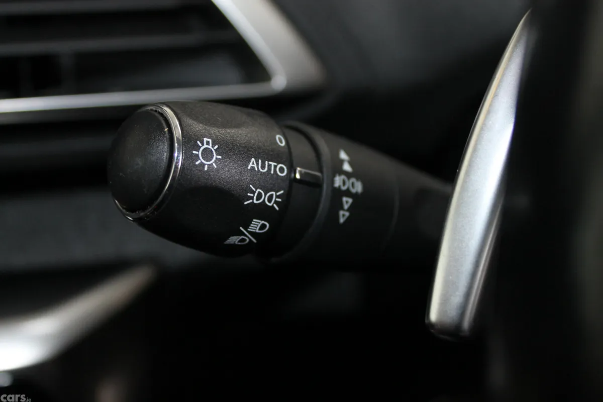Peugeot 3008 MPV, Diesel, 2019, Grey