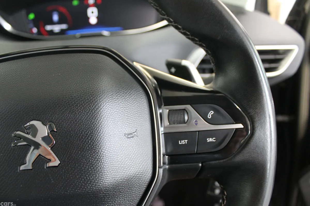Peugeot 3008 MPV, Diesel, 2019, Grey