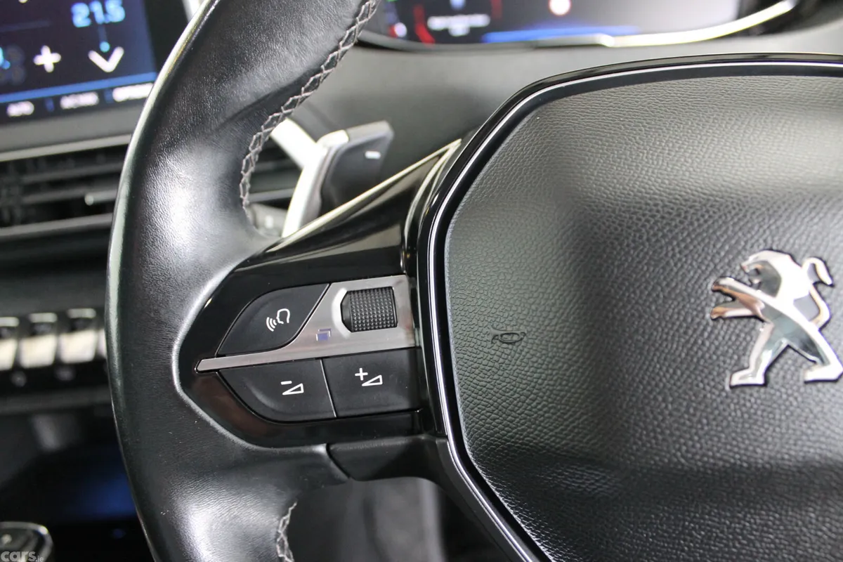 Peugeot 3008 MPV, Diesel, 2019, Grey