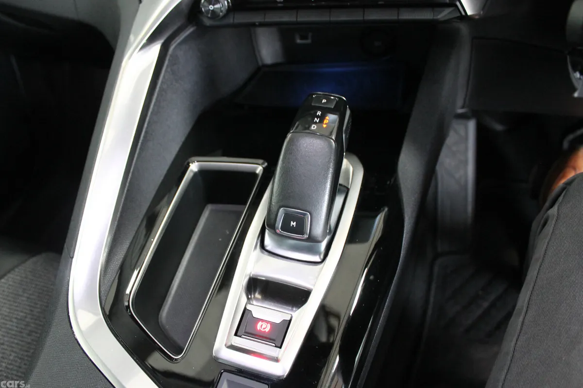 Peugeot 3008 MPV, Diesel, 2019, Grey
