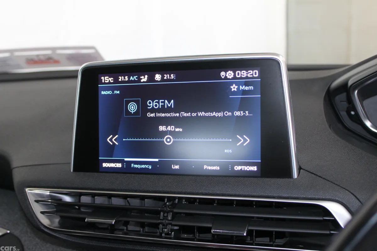 Peugeot 3008 MPV, Diesel, 2019, Grey
