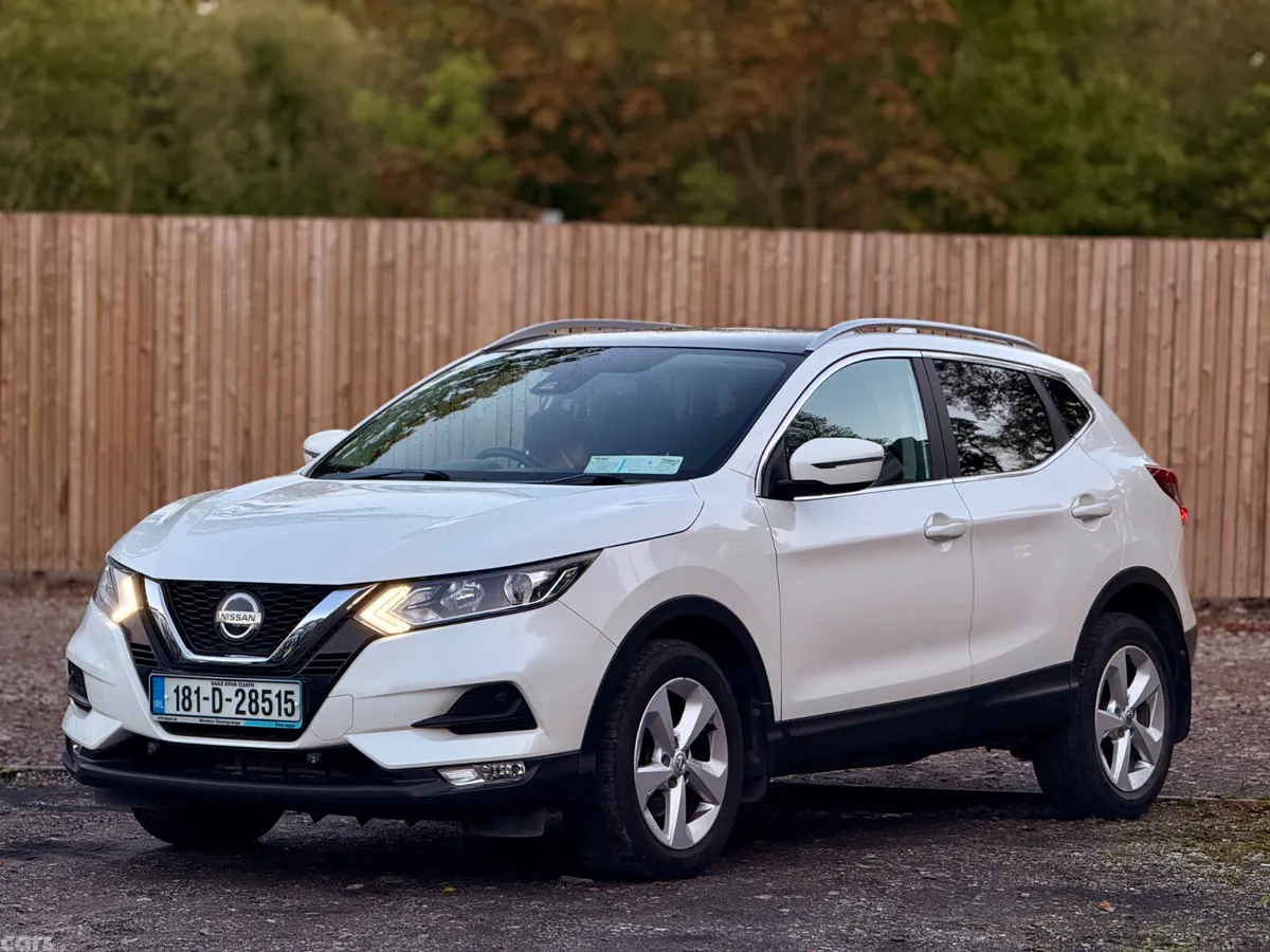 Nissan Qashqai MPV, Petrol, 2018, White