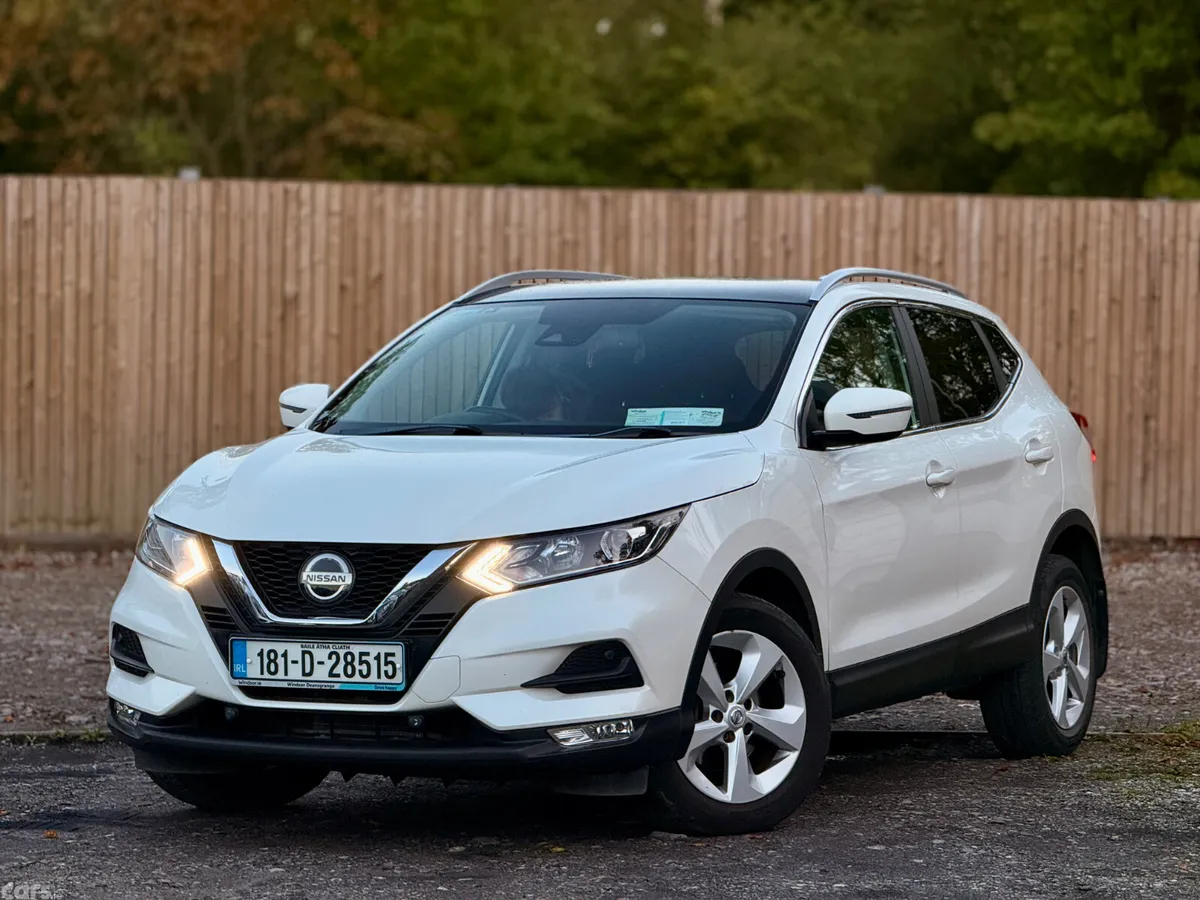 Nissan Qashqai MPV, Petrol, 2018, White