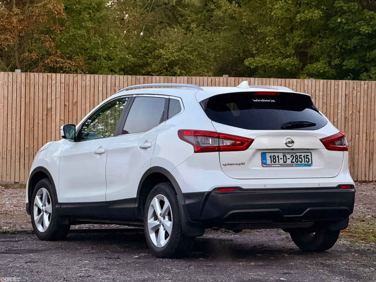 Nissan Qashqai MPV, Petrol, 2018, White