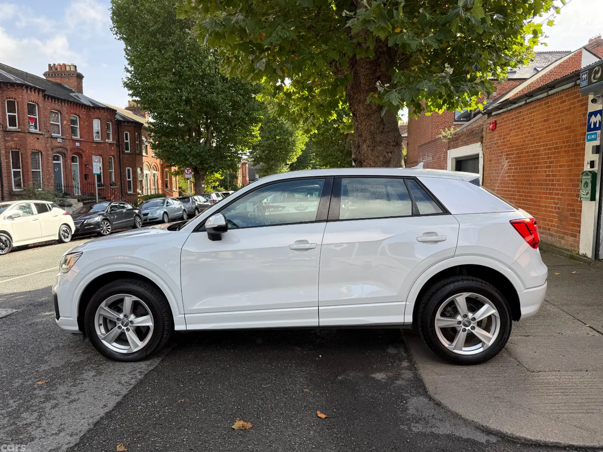 Audi Q2 SUV, Petrol, 2017, White