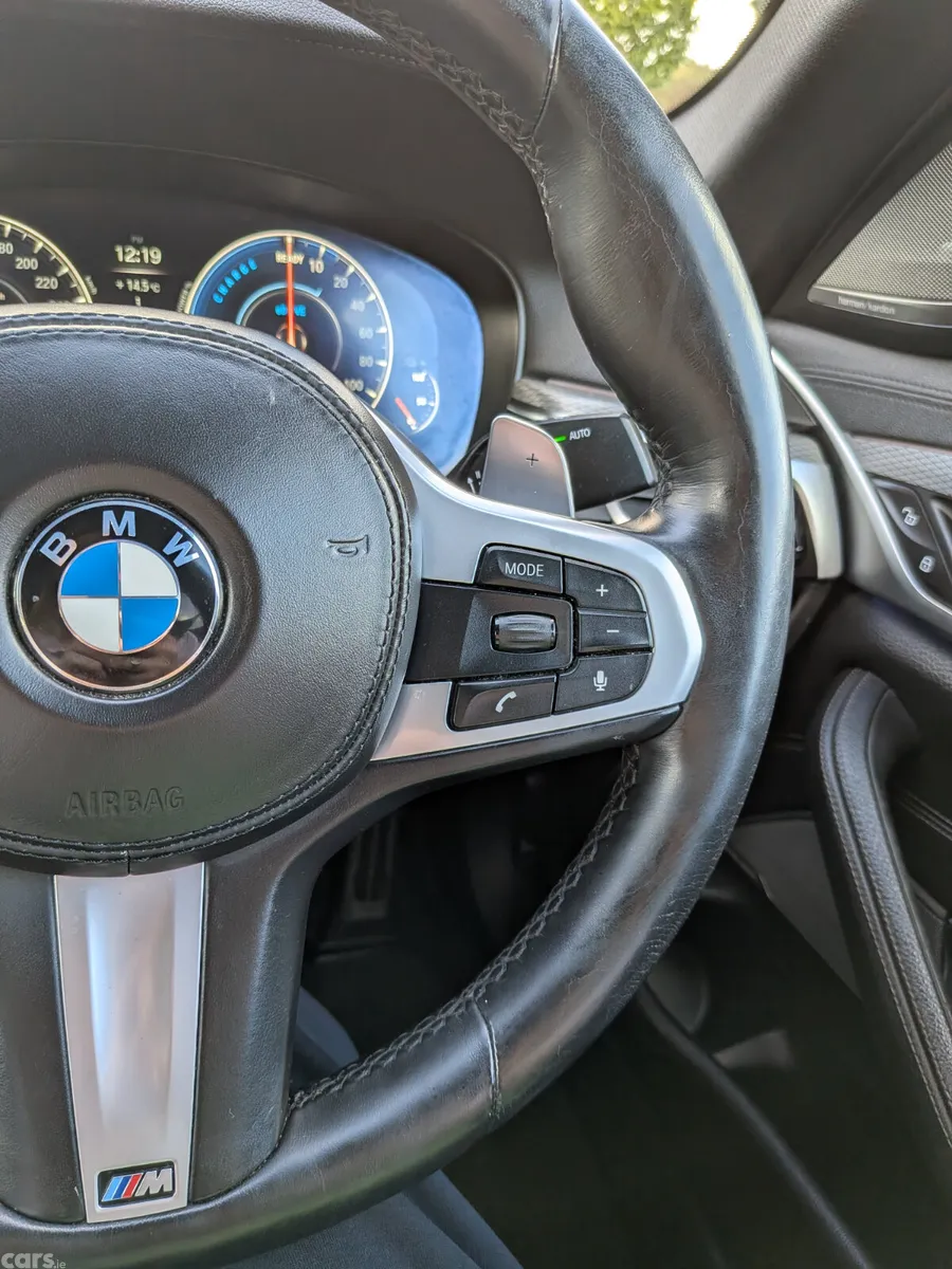 BMW 5-Series Saloon, Petrol Plug-in Hybrid, 2018, Black