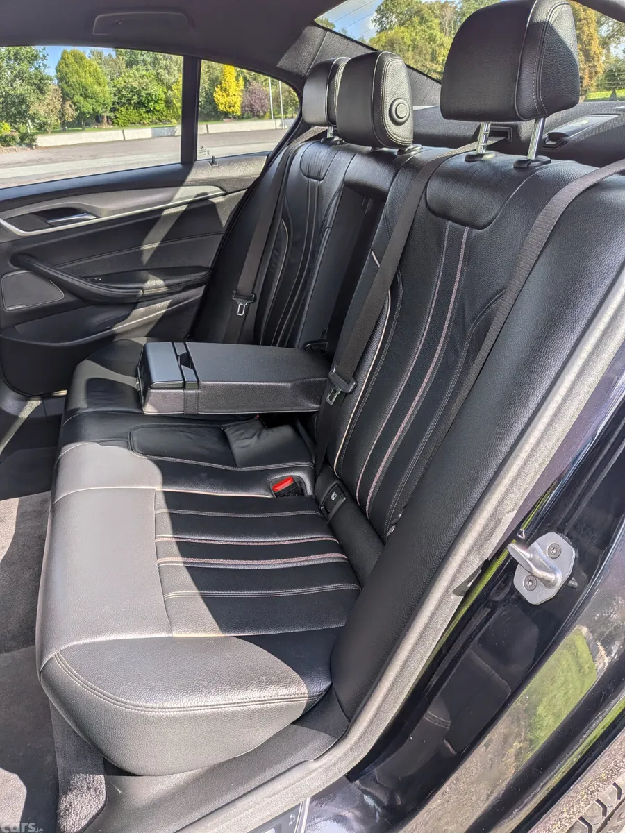 BMW 5-Series Saloon, Petrol Plug-in Hybrid, 2018, Black