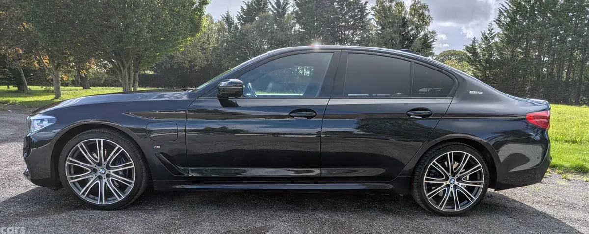 BMW 5-Series Saloon, Petrol Plug-in Hybrid, 2018, Black