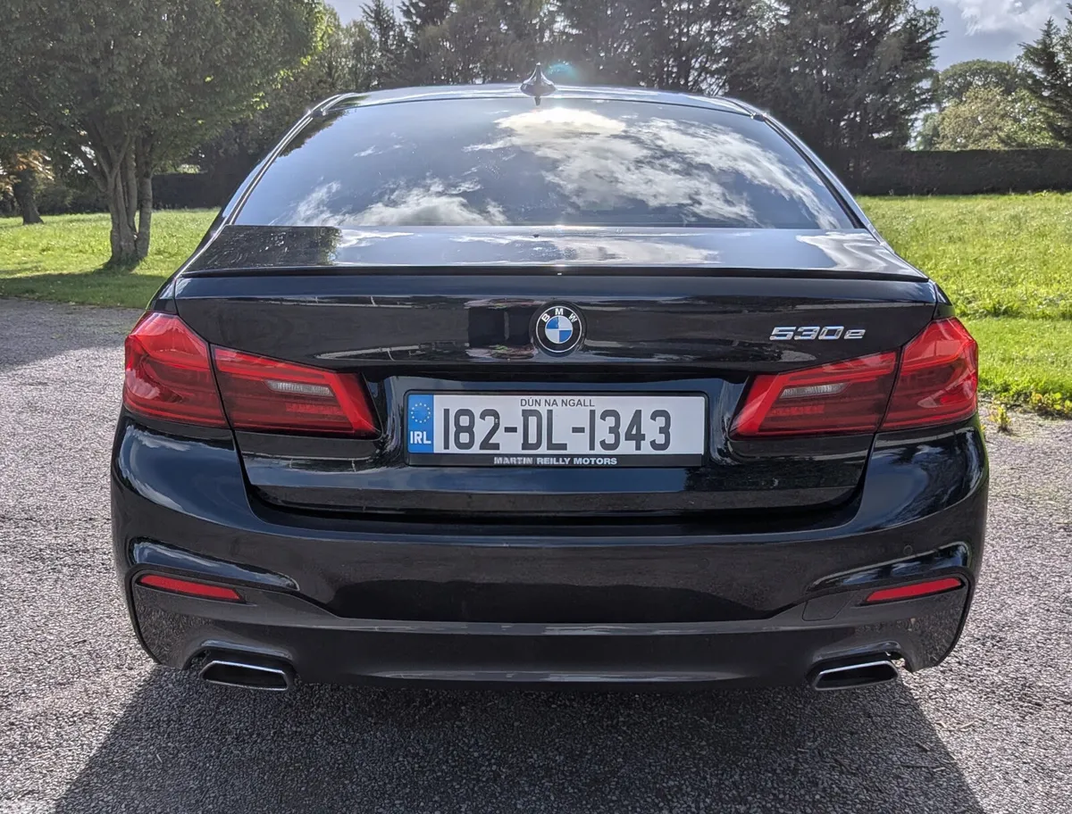 BMW 5-Series Saloon, Petrol Plug-in Hybrid, 2018, Black