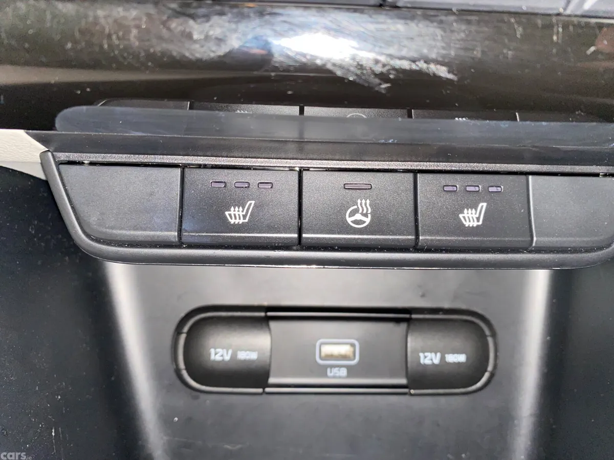 Kia Sportage SUV, Diesel Hybrid, 2021, Red