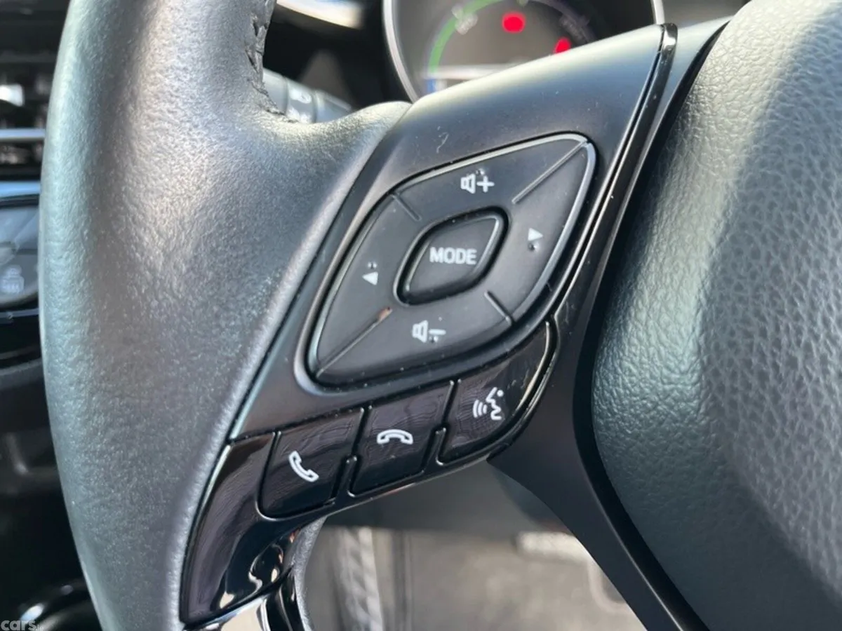 Toyota C-HR SUV, Petrol Hybrid, 2023, Grey