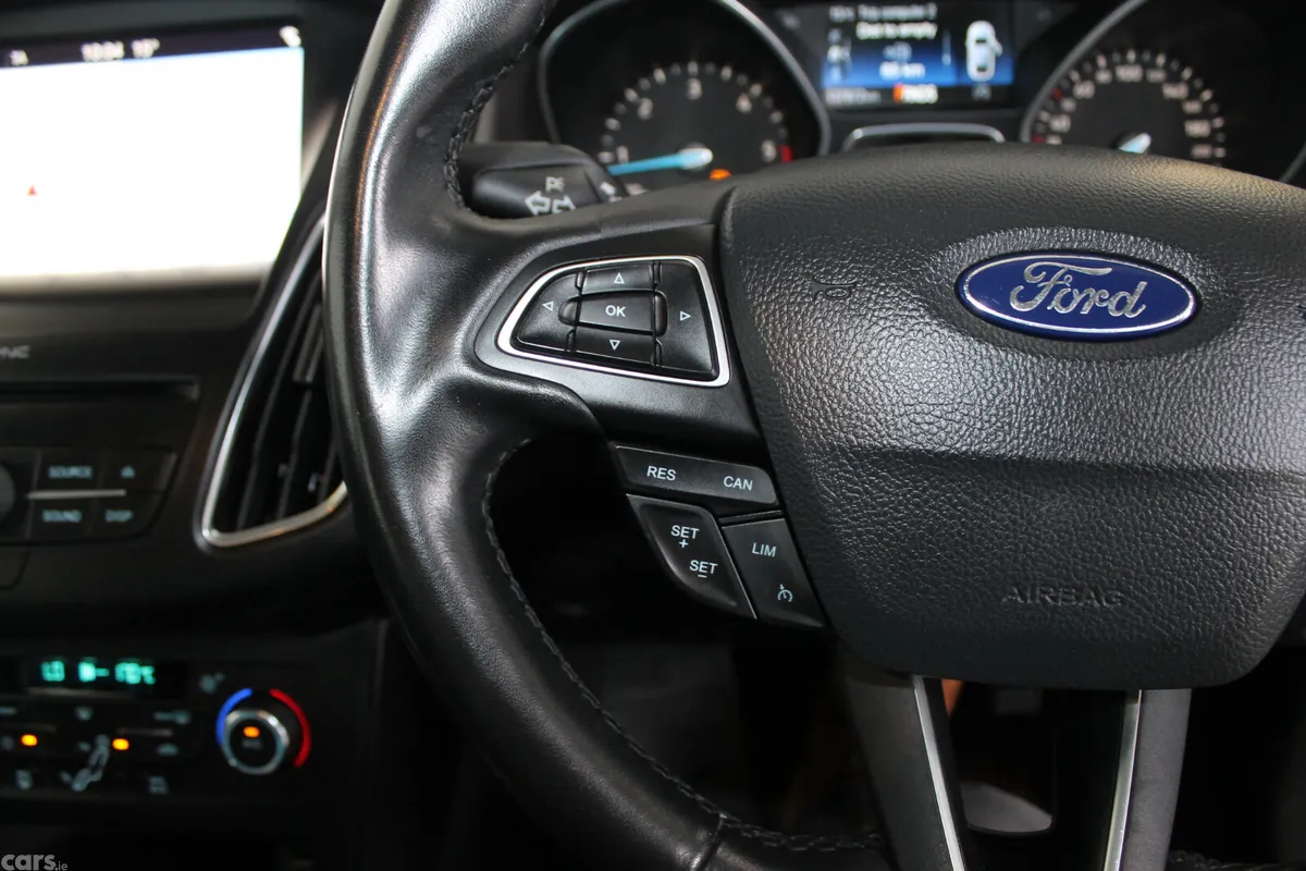 Ford Focus Saloon, Diesel, 2018, Grey