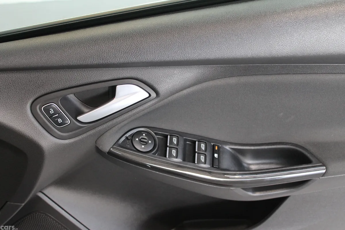 Ford Focus Saloon, Diesel, 2018, Grey