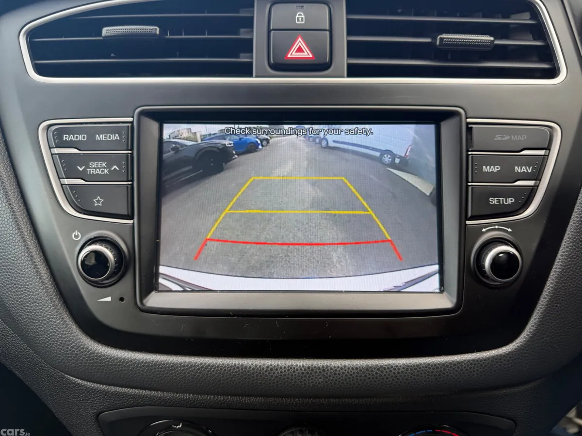 Hyundai i20 Hatchback, Petrol, 2019, White