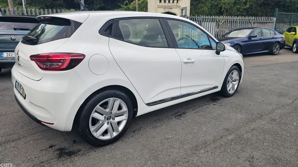 Renault Clio Hatchback, Petrol, 2020, White