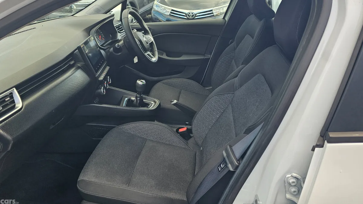 Renault Clio Hatchback, Petrol, 2020, White