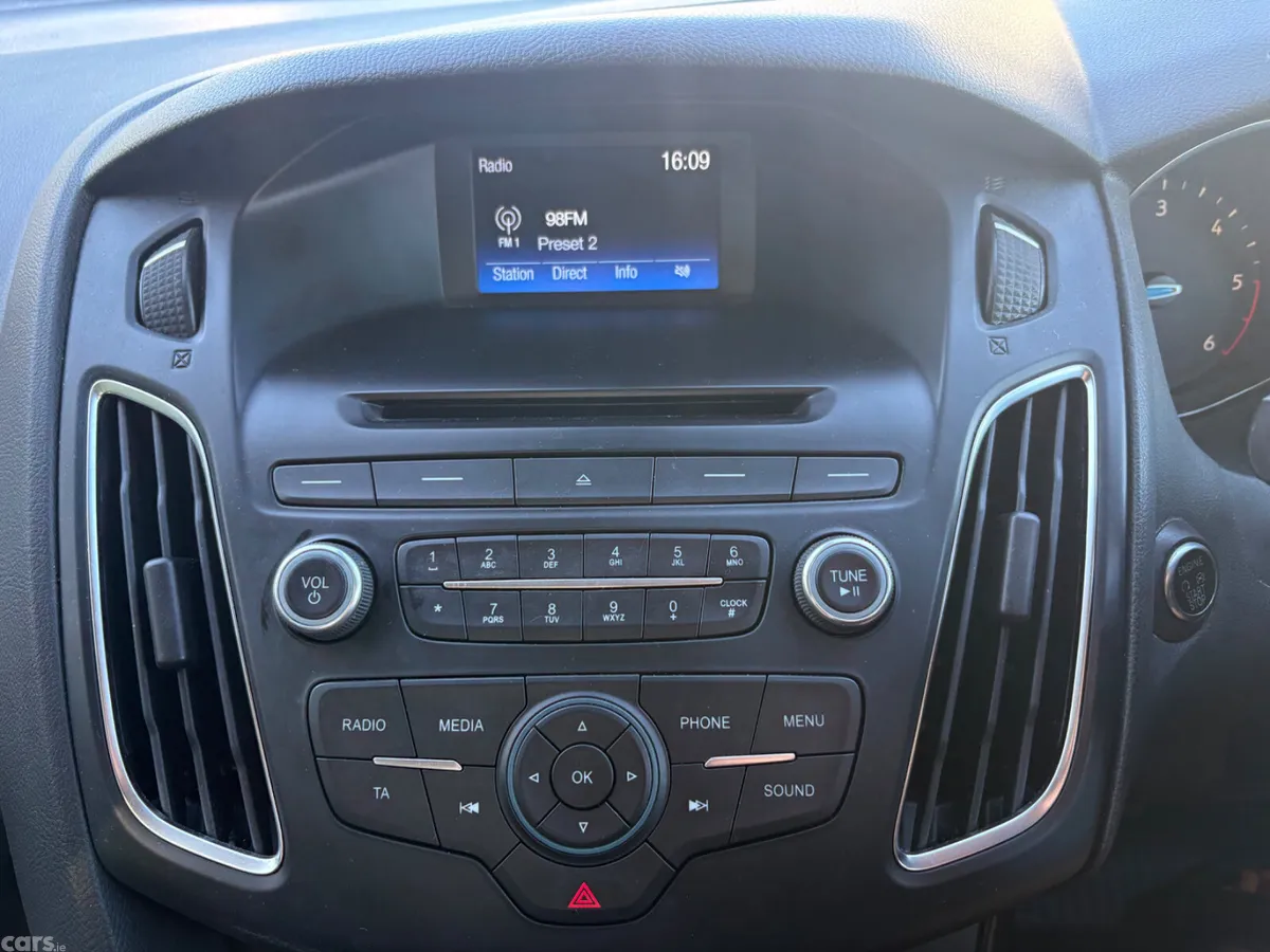 Ford Focus Hatchback, Diesel, 2015, Silver
