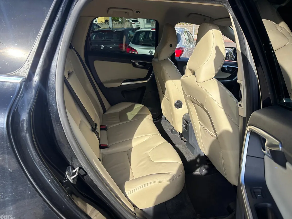 Volvo XC60 SUV, Diesel, 2014, Black