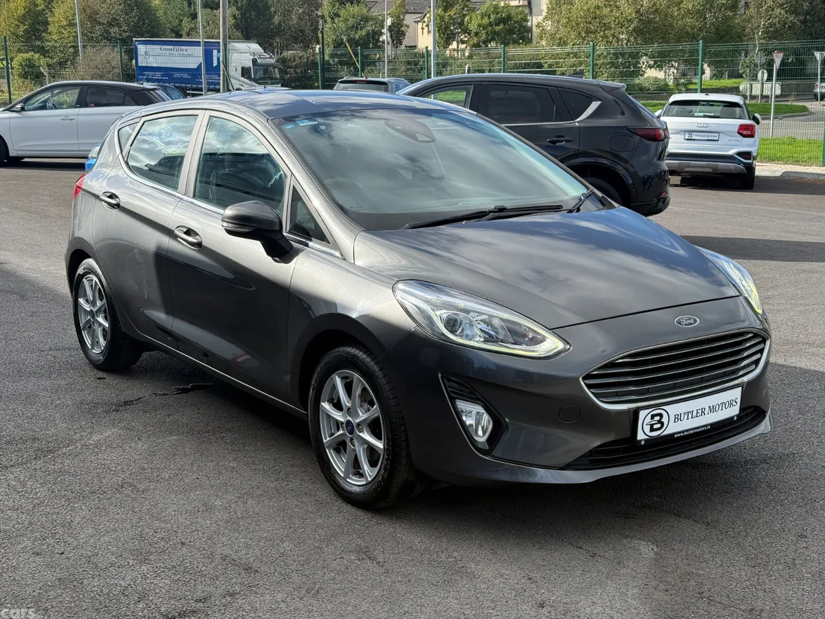 Ford Fiesta Hatchback, Petrol, 2018, Grey
