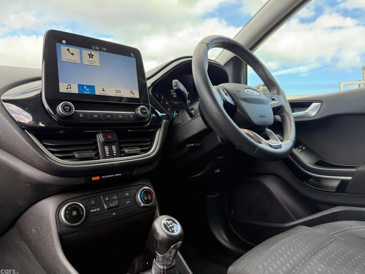 Ford Fiesta Hatchback, Petrol, 2018, Grey